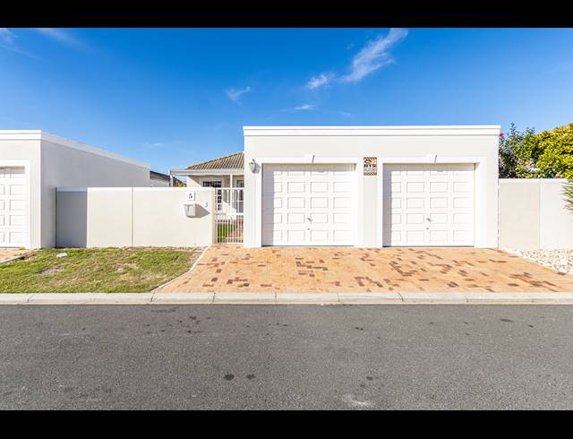 2 BEDROOM FREEHOLD SOLD IN SUNNINGDALE